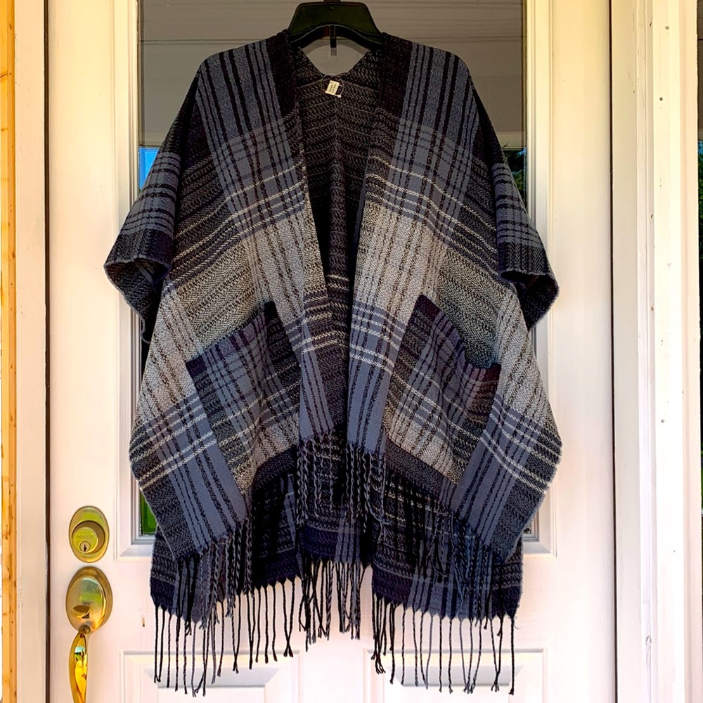 NWOT Blanket Shawl
